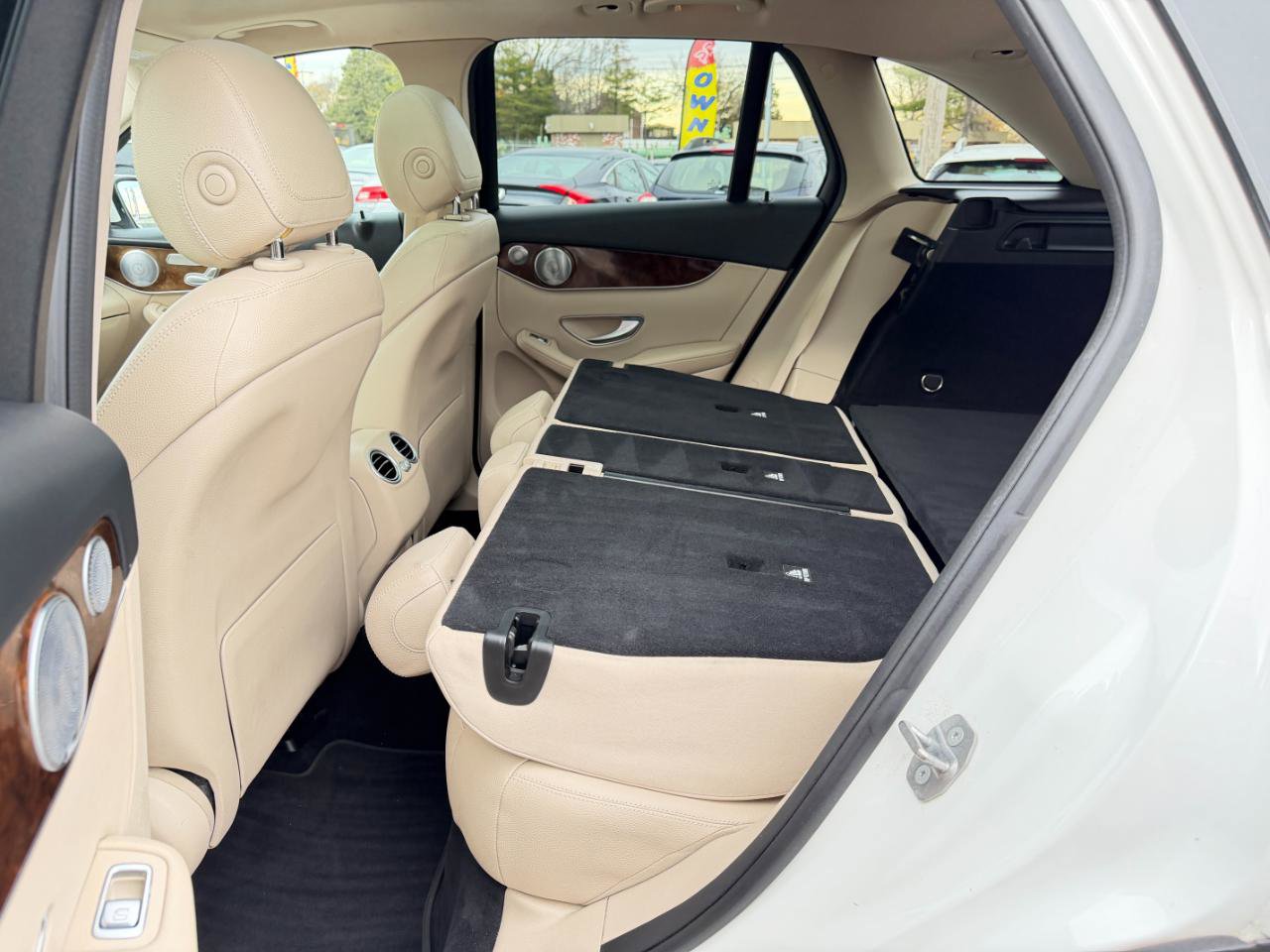 Used 2019 Mercedes-Benz GLC 300 4MATIC image 39