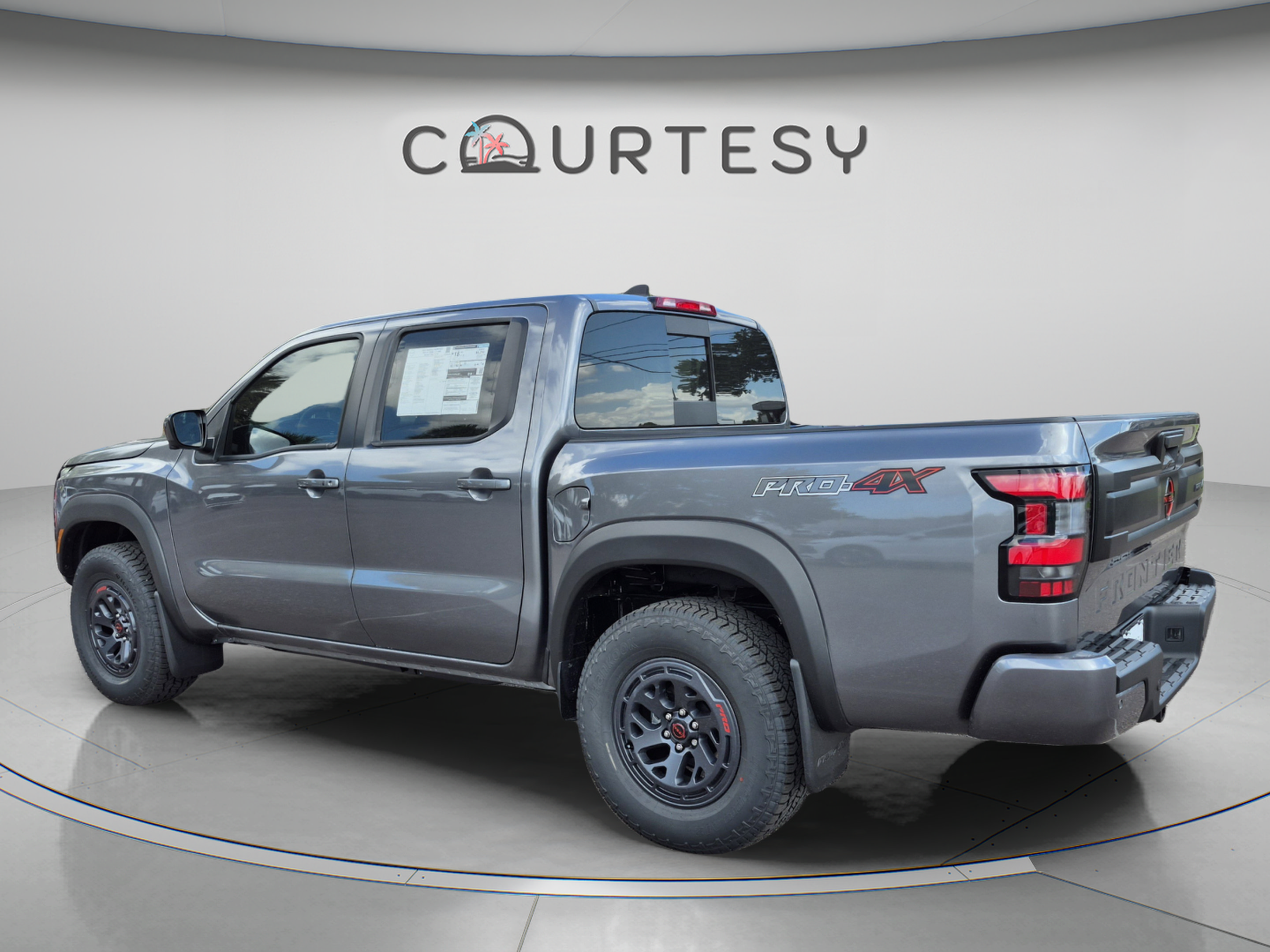 New 2026 Nissan Frontier PRO-4X w/ Pro-4x Convenience Package AWD/4WD image 4