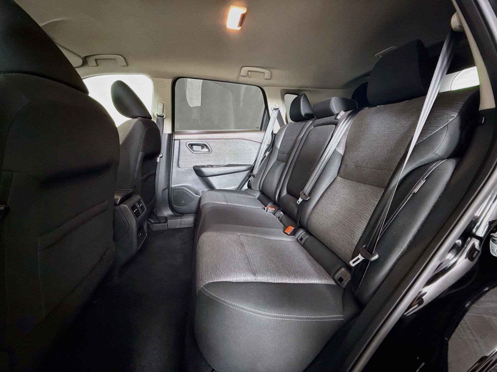 Used 2021 Nissan Rogue SV AWD/4WD image 23