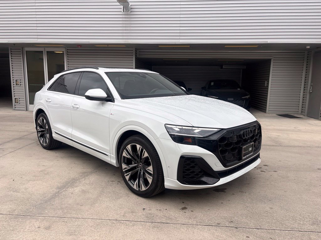 Certified 2026 Audi Q8 Premium Plus AWD/4WD image 3