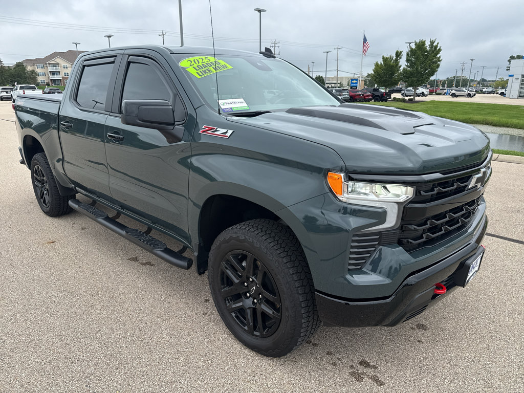 Used 2025 Chevrolet Silverado 1500 LT Trail Boss w/ Convenience Package II AWD/4WD image 6