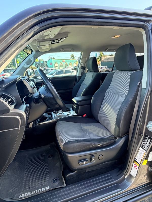 Used 2016 Toyota 4Runner SR5 image 24