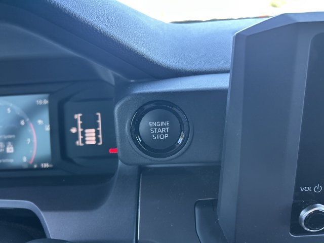 Used 2024 Toyota Tacoma SR5 AWD/4WD image 22