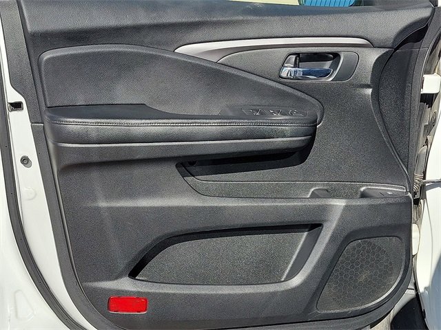 Used 2021 Honda Passport Sport image 11