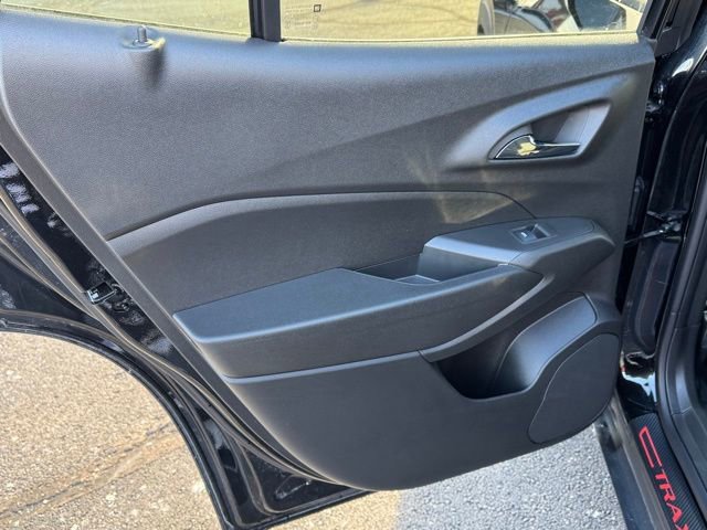 Used 2025 Chevrolet Trax RS w/ Sunroof Package image 15