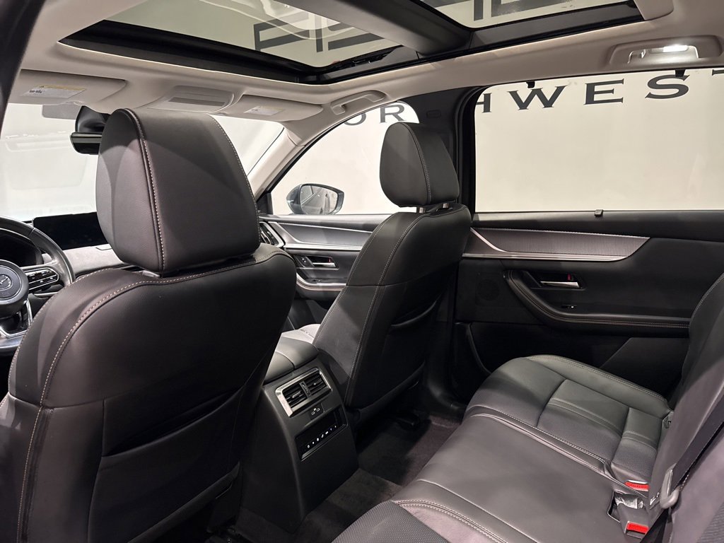 Used 2025 MAZDA CX-70 Plug-In Hybrid w/ Premium Pkg image 25