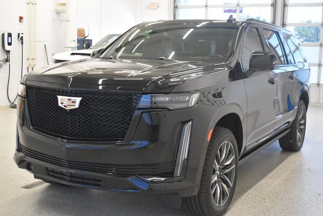 Used 2023 Cadillac Escalade ESV Sport Platinum AWD/4WD image 9