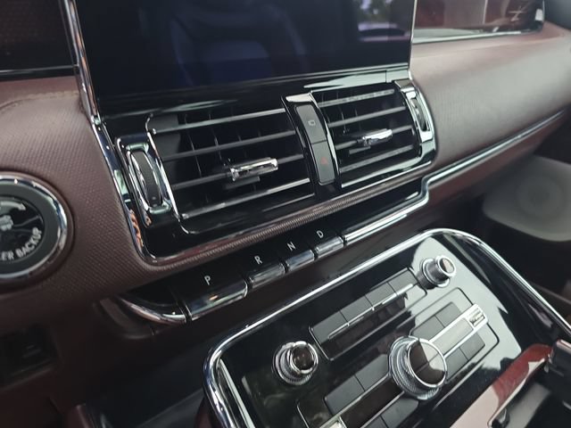 Used 2018 Lincoln Navigator L Black Label AWD/4WD image 27