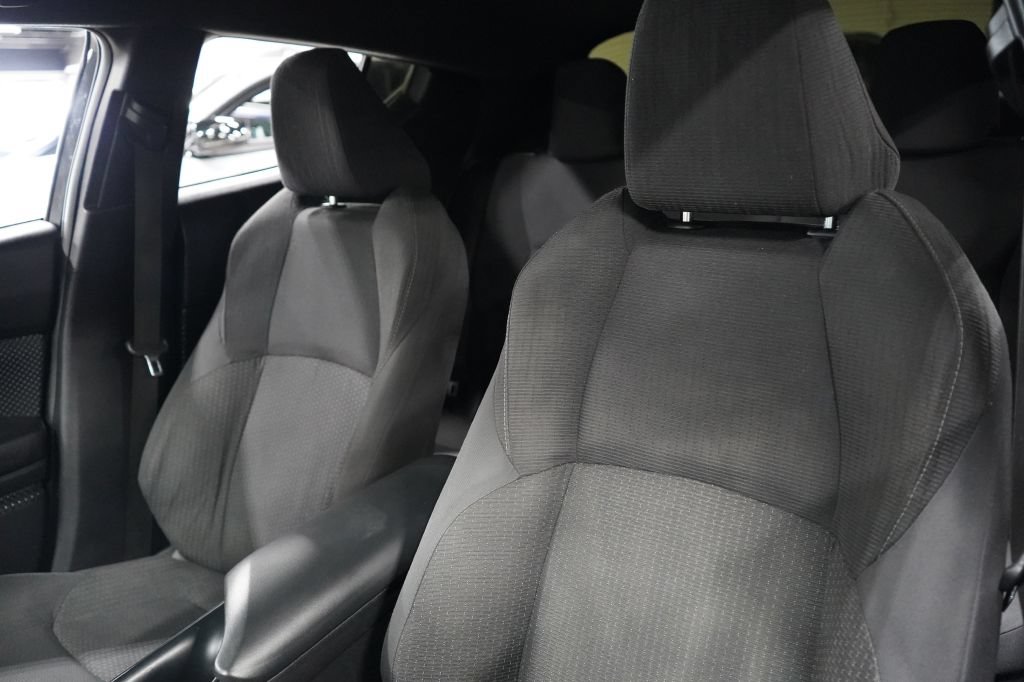 Used 2019 Toyota C-HR LE FWD image 10