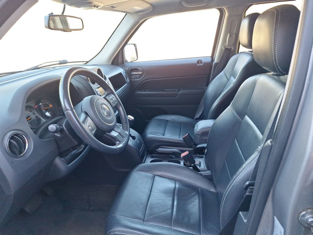 Used 2016 Jeep Patriot High Altitude AWD/4WD image 10
