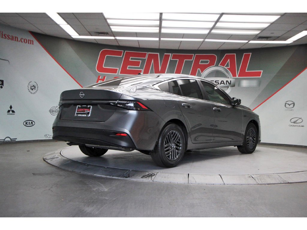 New 2026 Nissan Sentra SV w/ SV Convenience Package FWD image 5