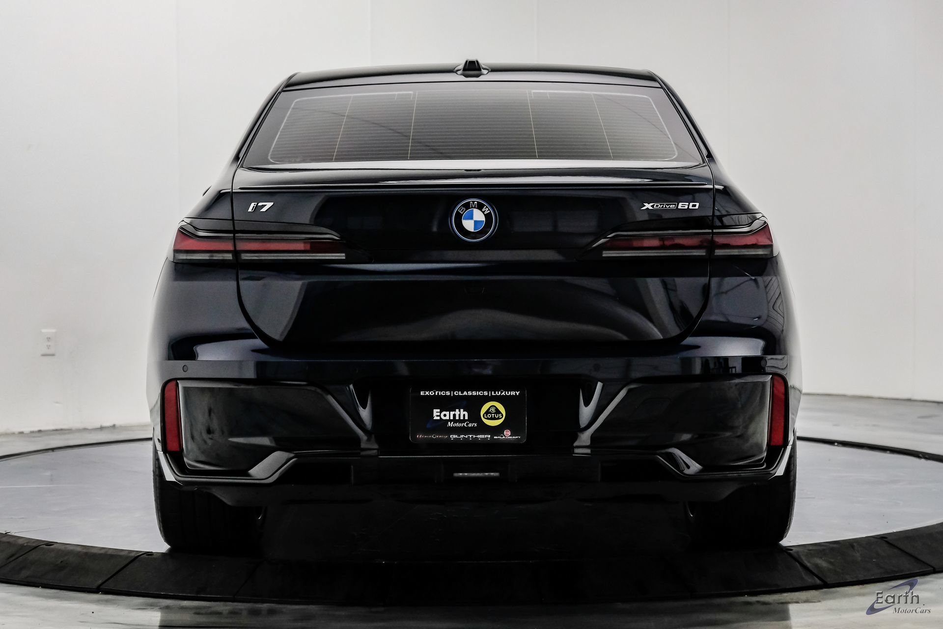 Used 2025 BMW i7 xDrive60 AWD/4WD image 12