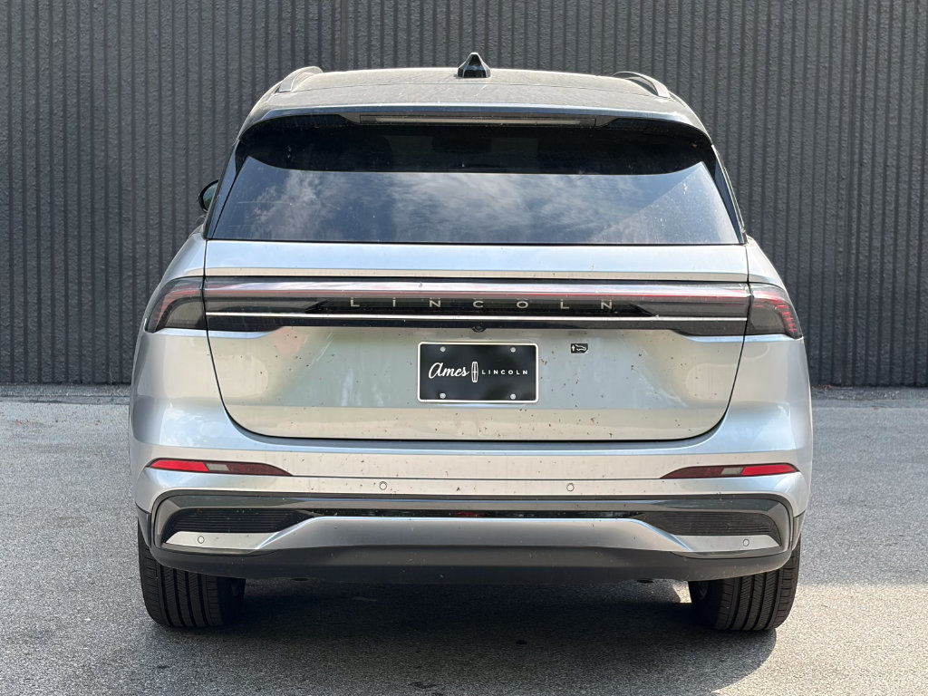 New 2026 Lincoln Nautilus Reserve w/ Jet Appearance Package AWD/4WD image 6