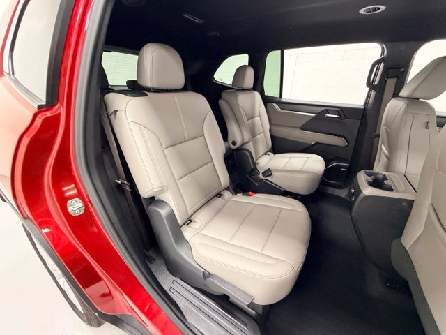 Certified 2026 GMC Acadia Elevation w/ Elevation Premium Package AWD/4WD image 22