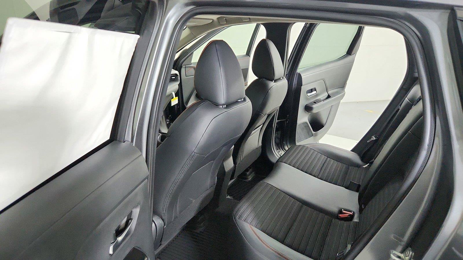 New 2027 Nissan Kicks SV AWD/4WD image 24