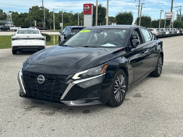 Certified 2023 Nissan Altima 2.5 SV FWD image 3