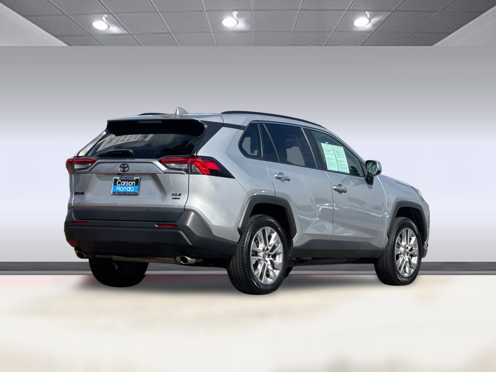 Used 2025 Toyota RAV4 XLE Premium AWD/4WD image 9