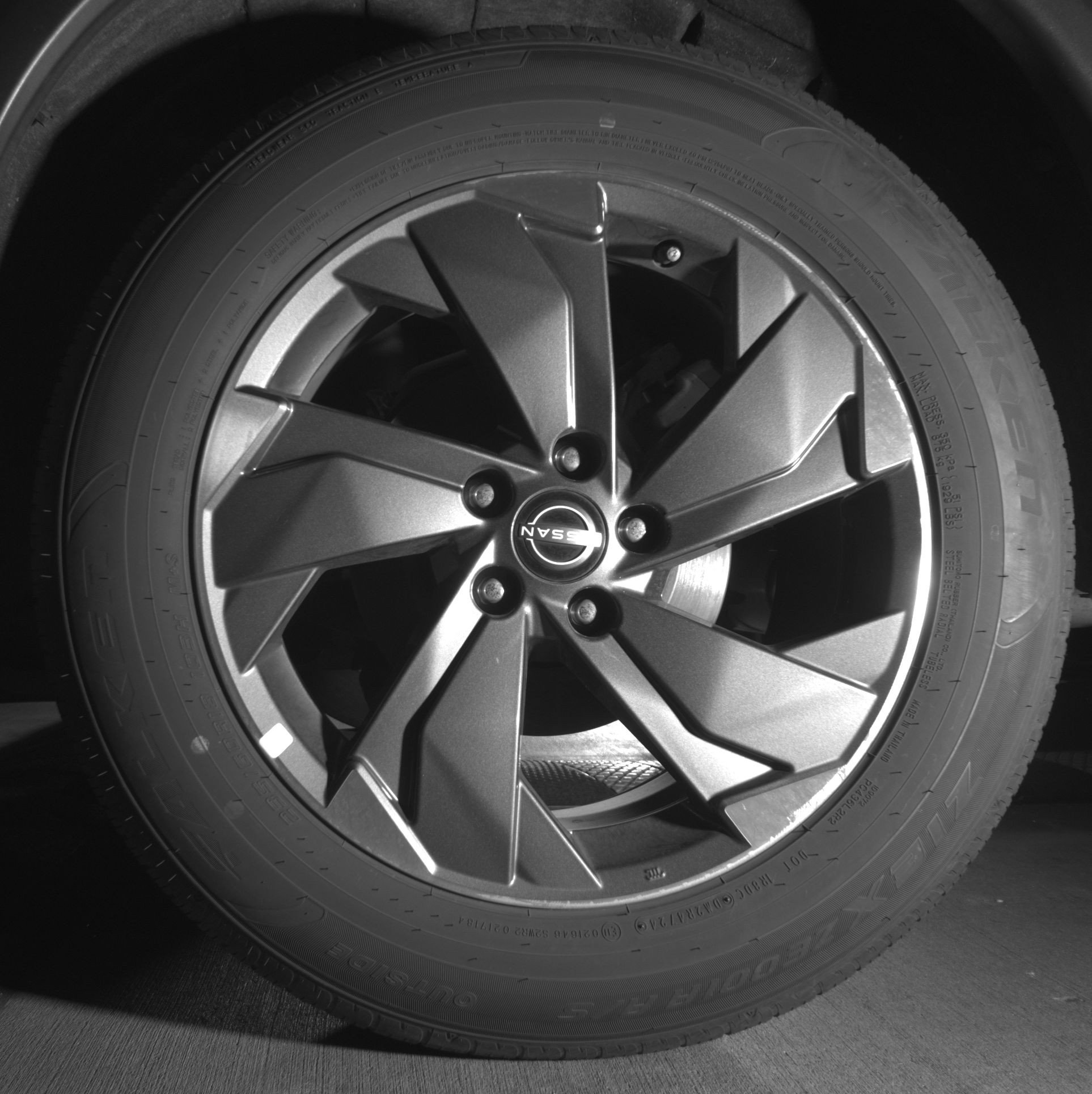 Used 2025 Nissan Rogue SV FWD image 14