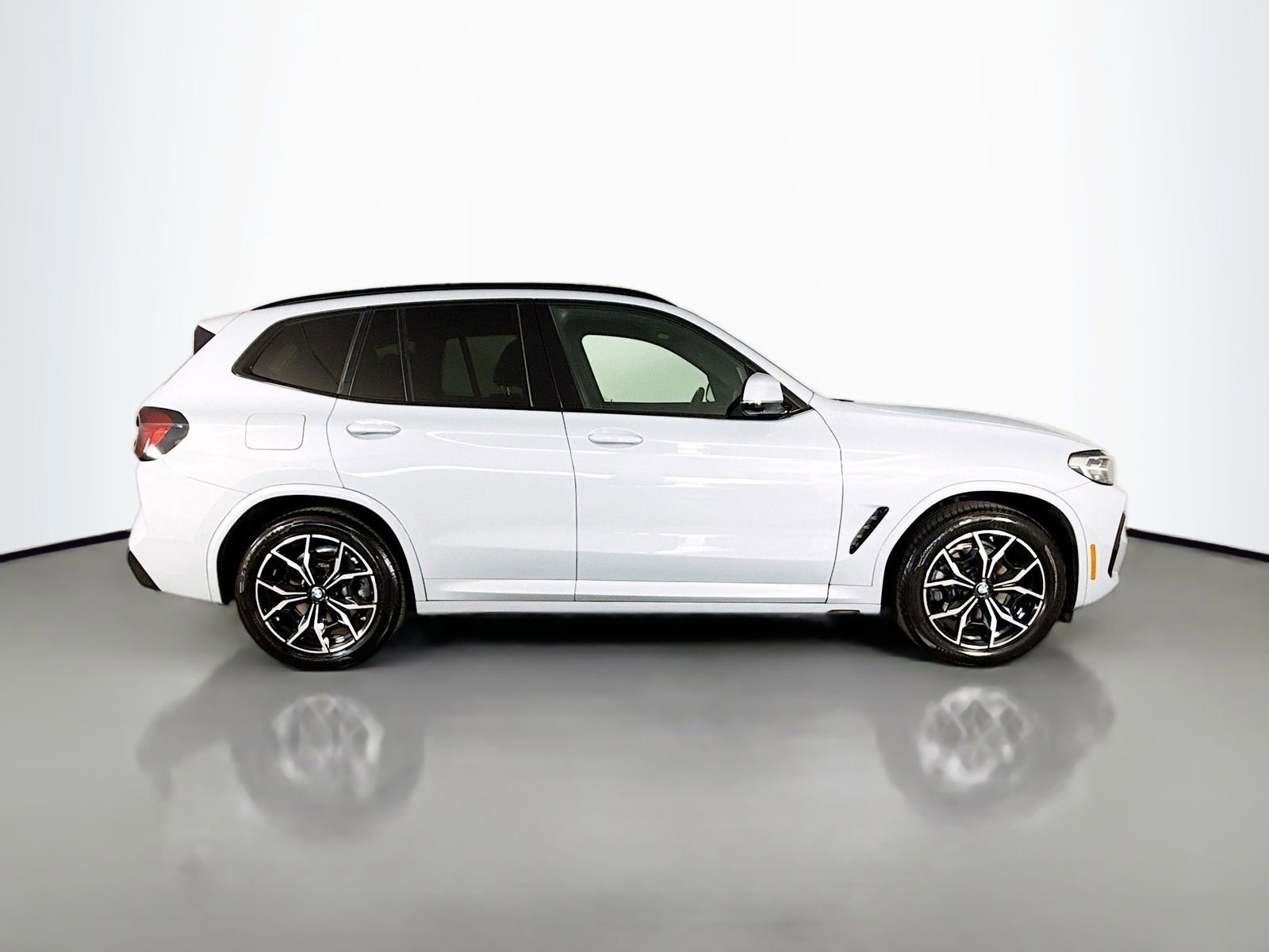 Certified 2023 BMW X3 sDrive30i w/ M Sport Package image 8