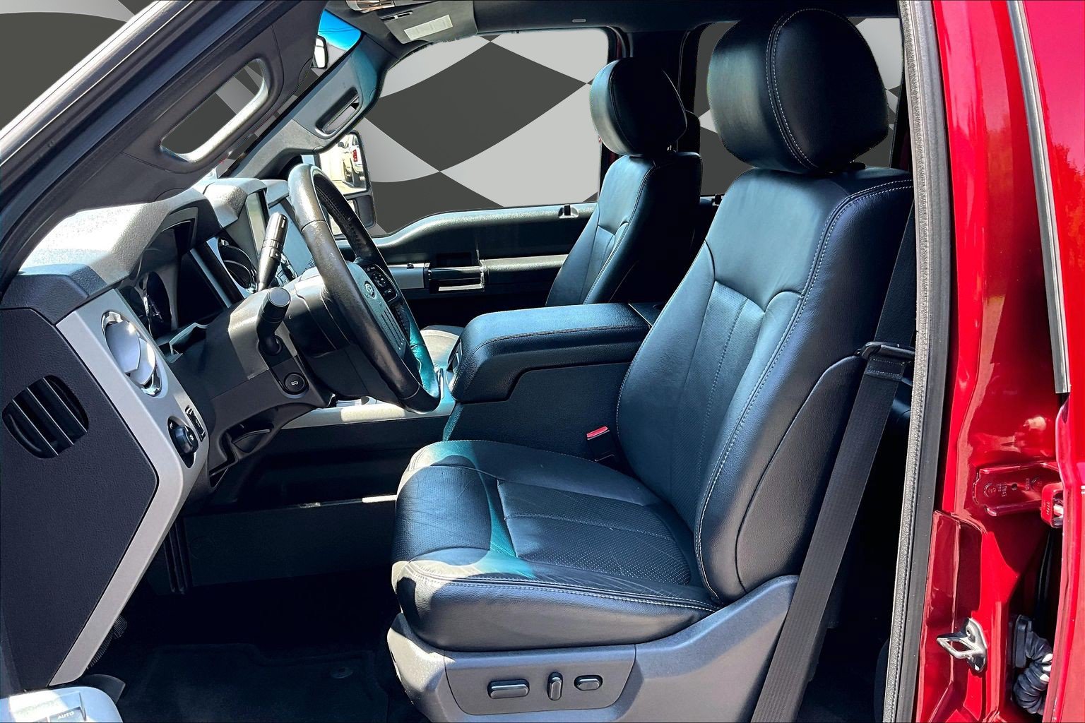 Used 2015 Ford F250 Lariat w/ Chrome Package AWD/4WD image 26