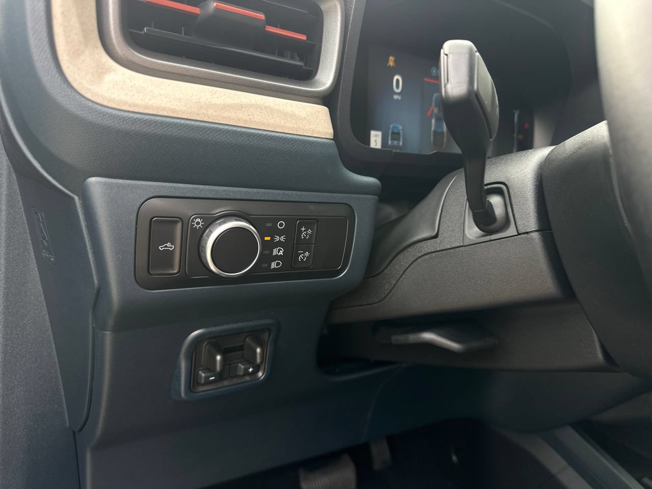 New 2025 Ford Maverick Lariat w/ 4K Tow Package AWD/4WD image 33