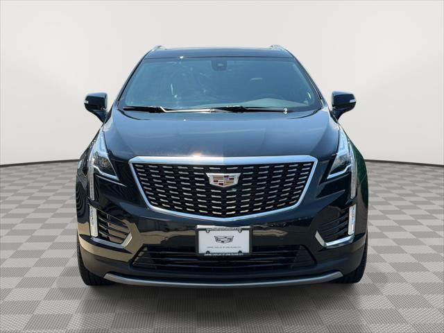 Used 2023 Cadillac XT5 Premium Luxury AWD/4WD image 2