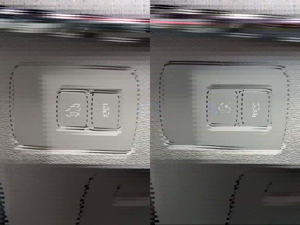 New 2026 Volvo XC90 T8 Ultra w/ Protection Package Premier AWD/4WD image 37