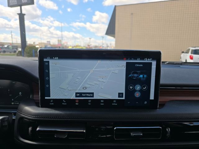 Used 2023 Lincoln Nautilus Reserve image 16