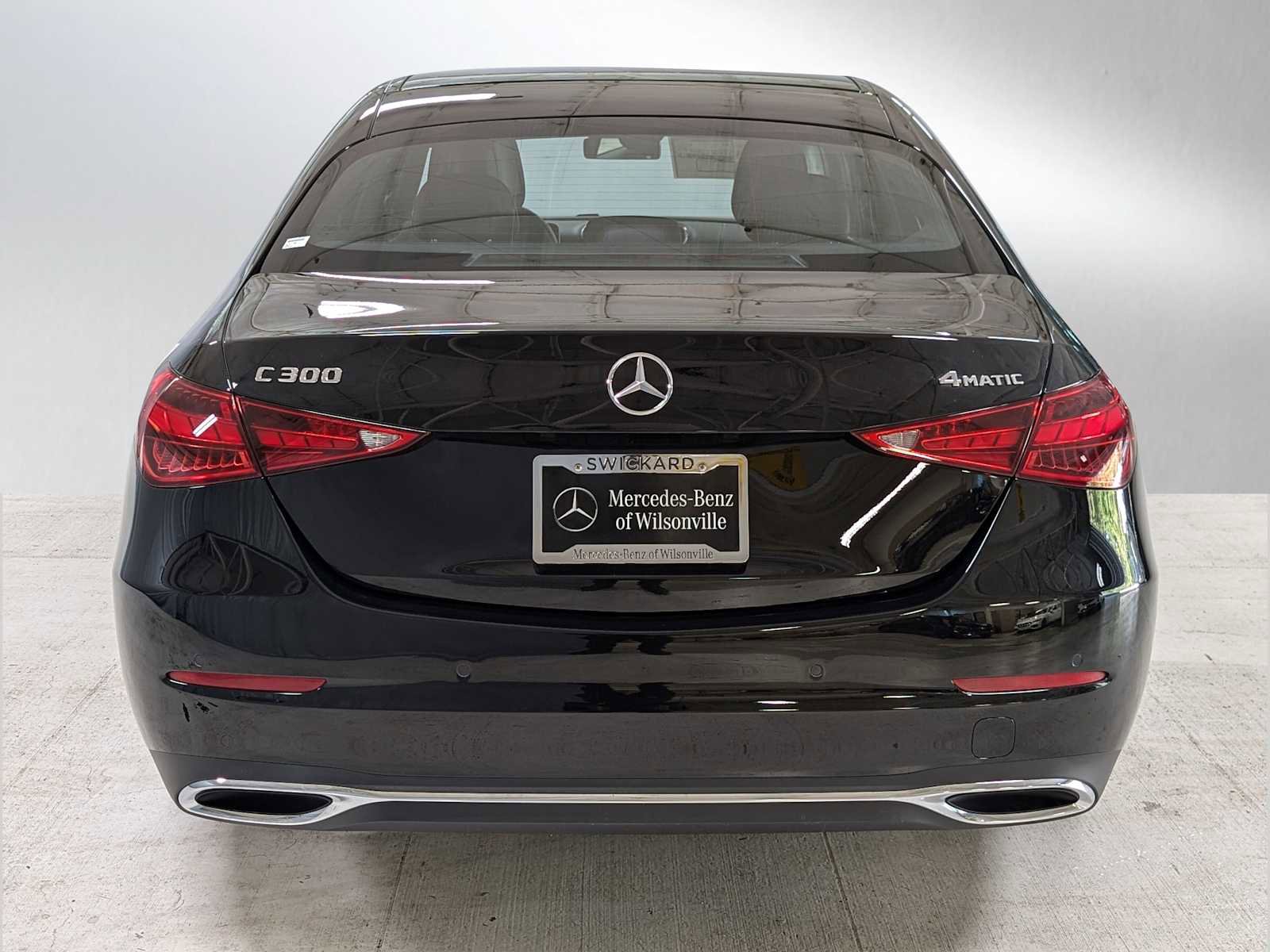 Used 2025 Mercedes-Benz C 300 4MATIC Sedan image 4