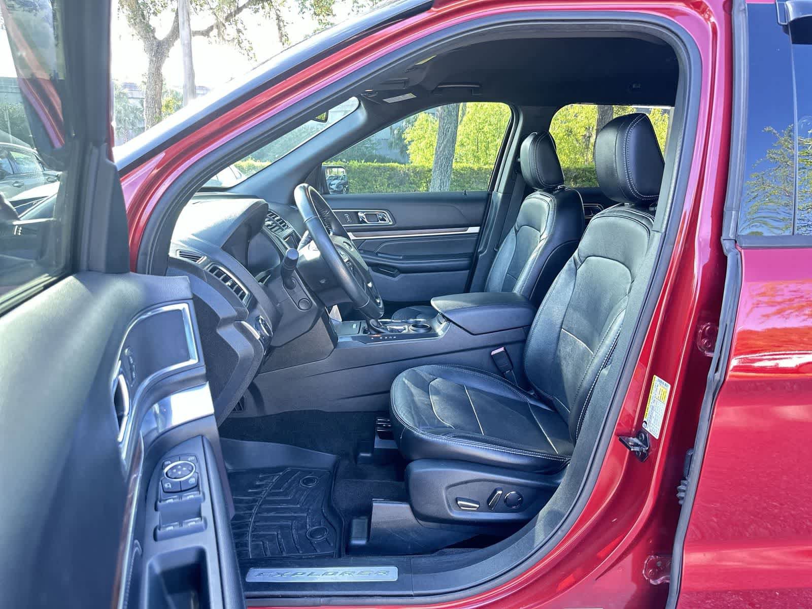 Used 2018 Ford Explorer Limited w/ Ford Safe & Smart Package FWD image 2