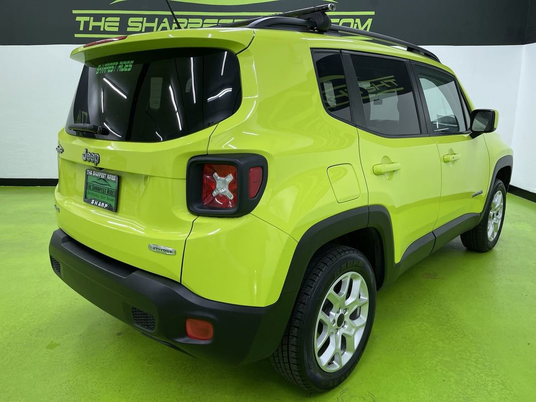 Used 2017 Jeep Renegade Latitude w/ Cold Weather Group AWD/4WD image 10