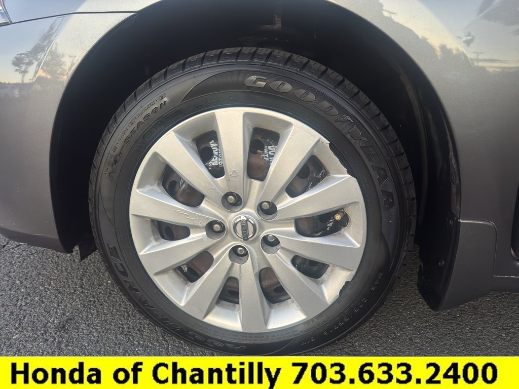 Used 2015 Nissan Sentra S FWD image 28