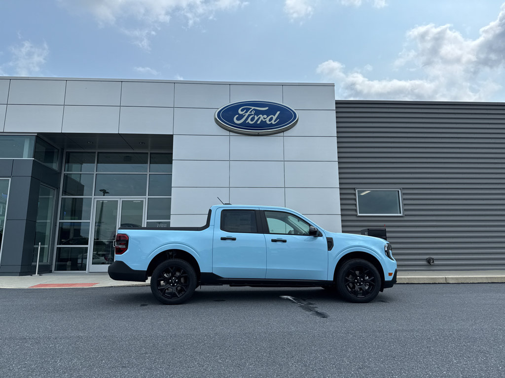 New 2026 Ford Maverick XLT w/ Equipment Group 301A AWD/4WD image 2