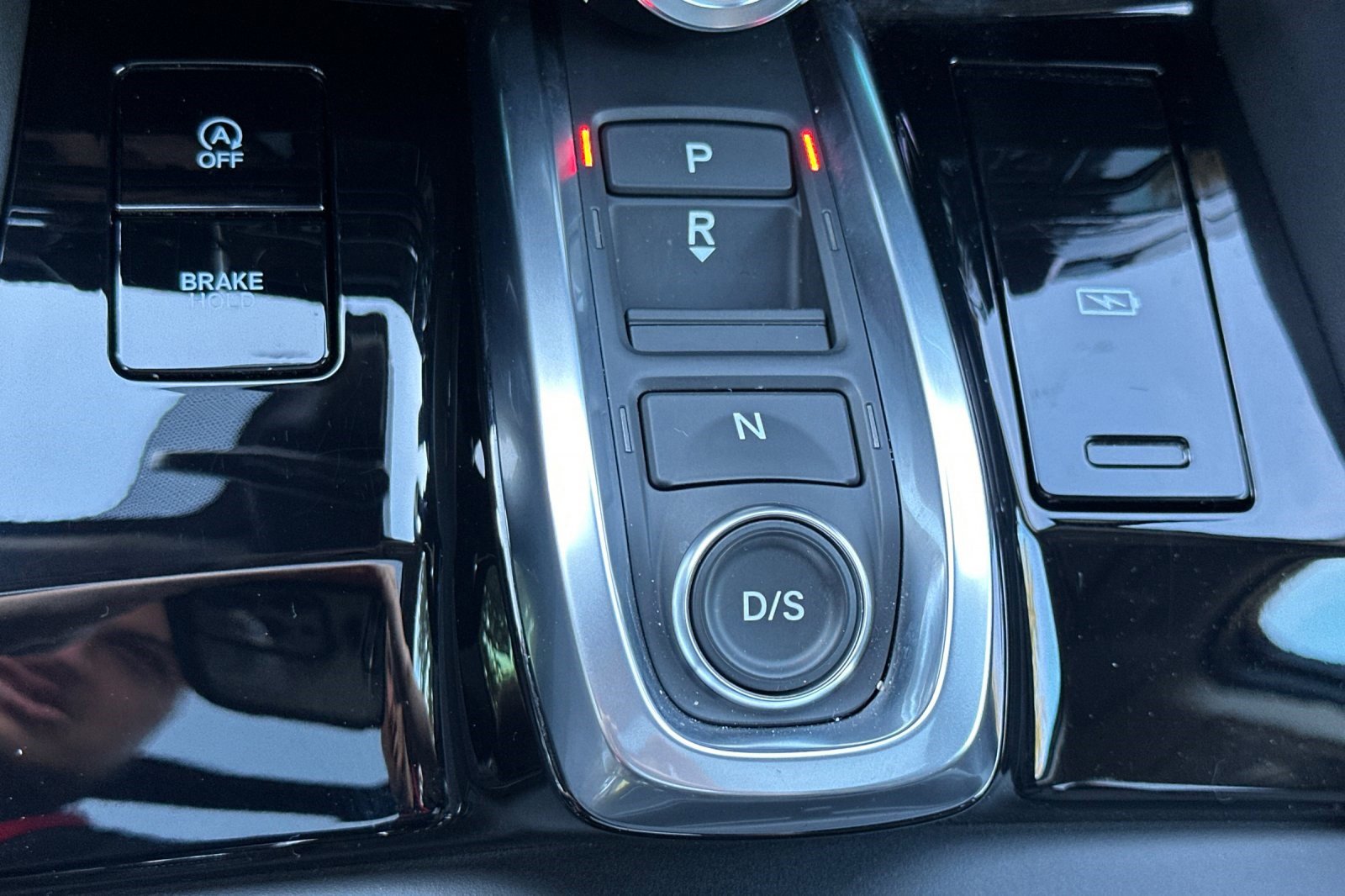 Certified 2025 Acura MDX FWD w/ Technology Package image 28