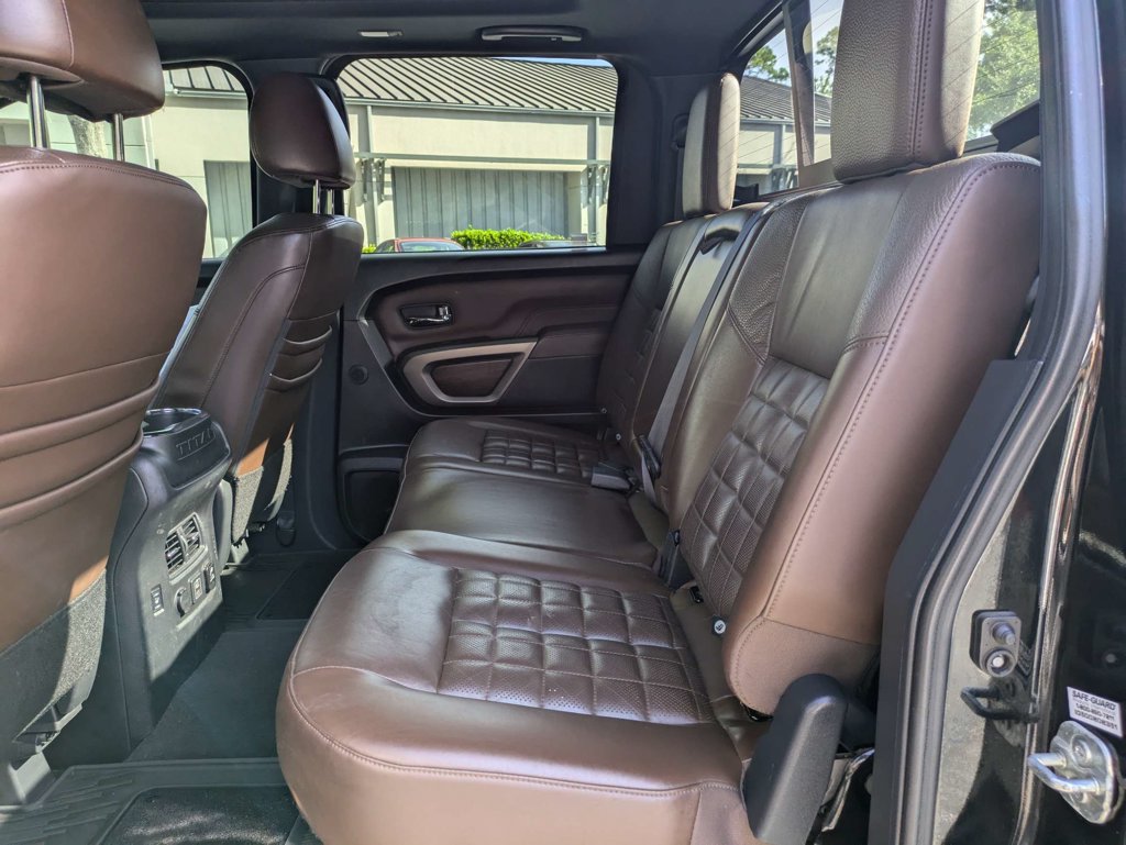 Used 2021 Nissan Titan Platinum Reserve w/ Moonroof Package AWD/4WD image 13