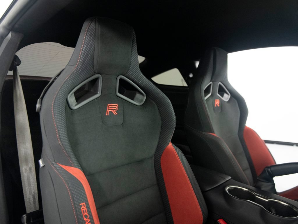 Used 2020 Ford Mustang Shelby GT350R w/ GT350R Equipment Group 920A RWD image 37