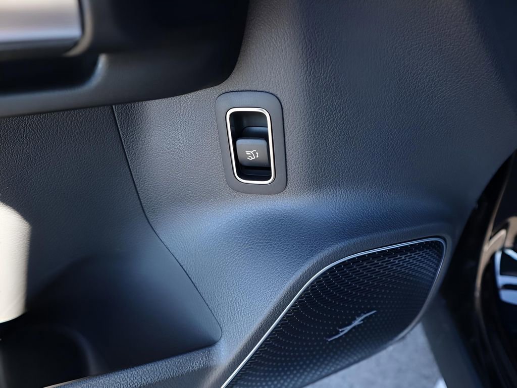 New 2026 Mercedes-Benz GLA 35 AMG 4MATIC image 30