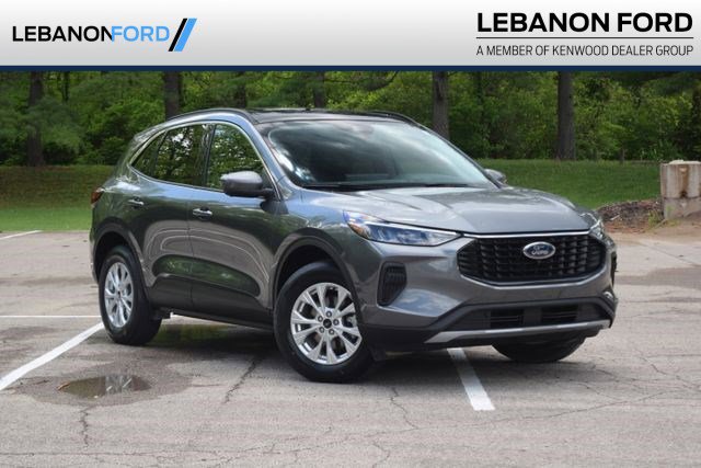 Used 2023 Ford Escape Active w/ Tech Pack #2 AWD/4WD image 1