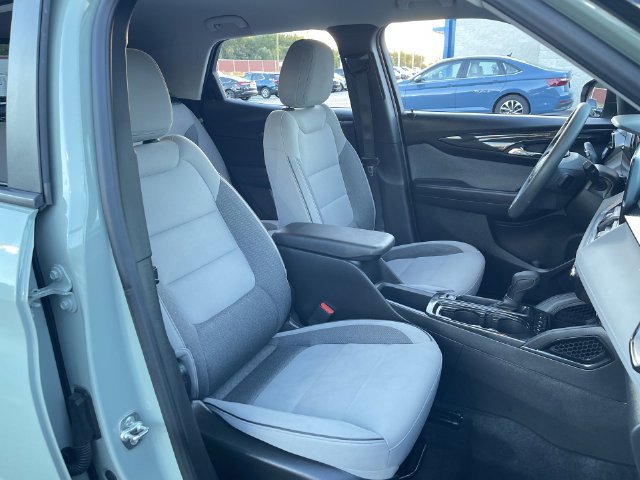 Used 2025 Chevrolet TrailBlazer LS w/ LS Convenience Package FWD image 25