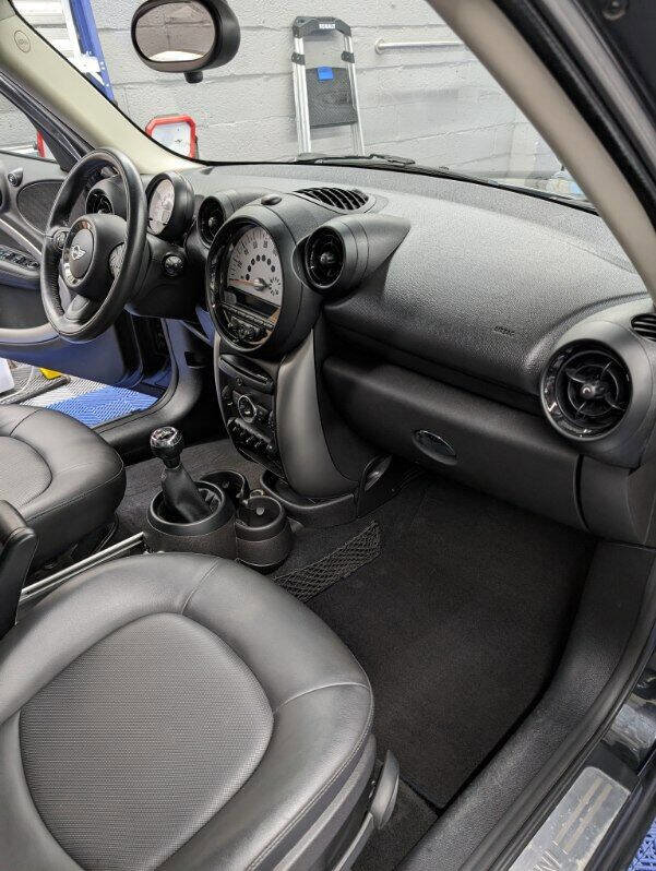 Used 2013 MINI Cooper Countryman FWD image 19