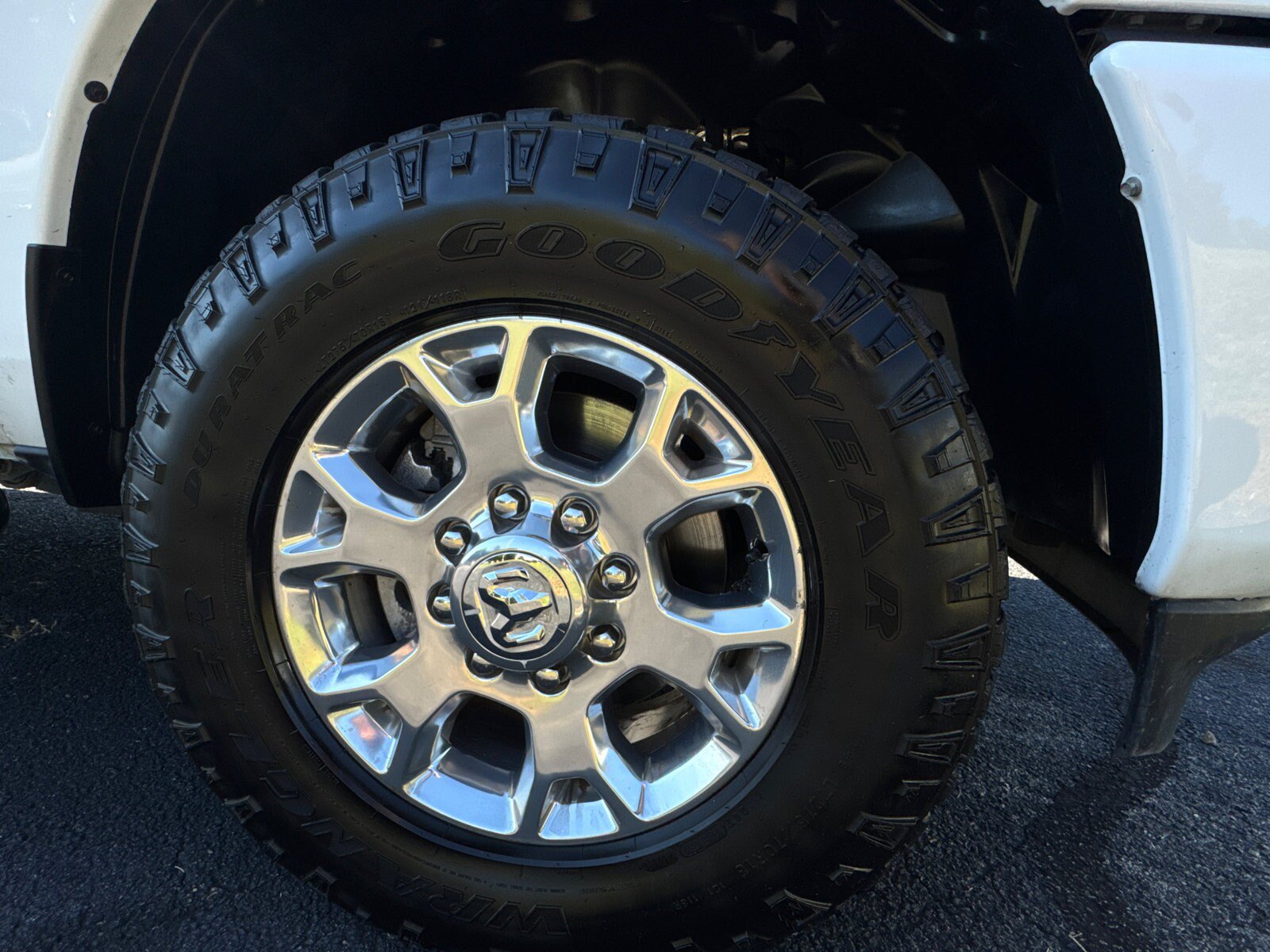 Used 2024 RAM 2500 Laramie AWD/4WD image 14