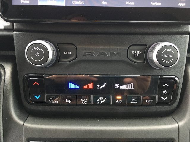 Used 2024 RAM ProMaster 3500 w/ Leather Interior Group FWD image 17