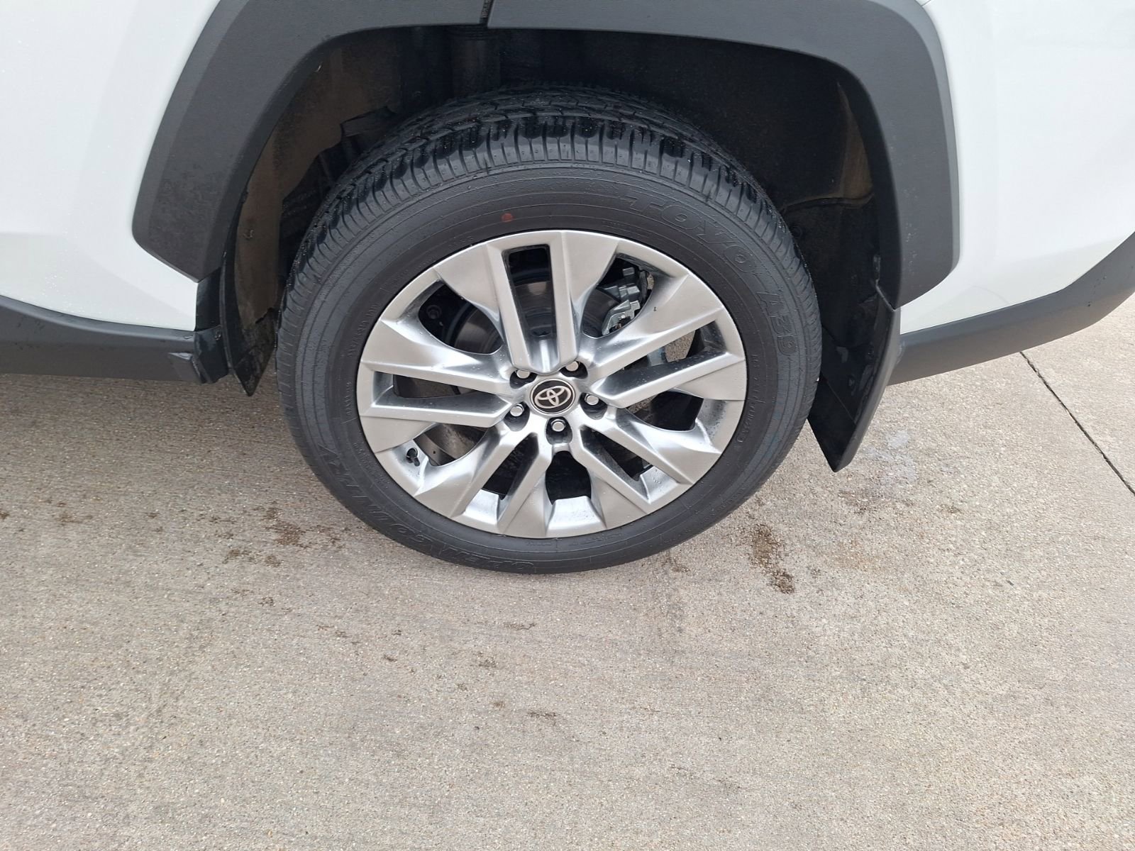 Used 2024 Toyota RAV4 XLE Premium image 11