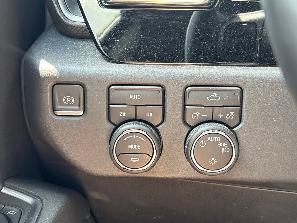 Used 2023 Chevrolet Silverado 1500 LT AWD/4WD image 24