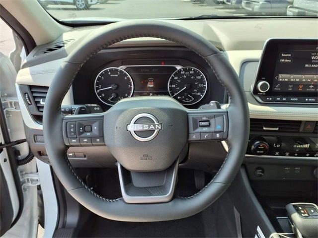 New 2025 Nissan Rogue SV image 13