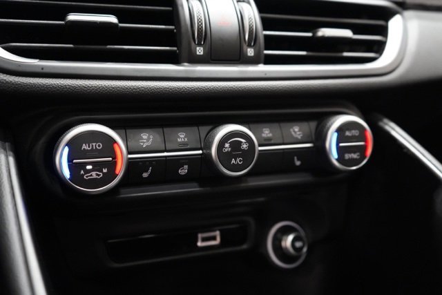 Used 2022 Alfa Romeo Giulia Sprint image 26