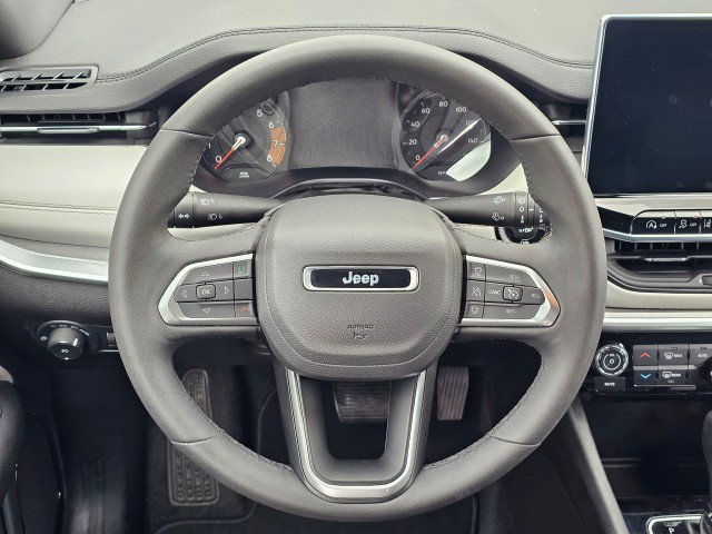 Certified 2025 Jeep Compass Limited AWD/4WD image 24