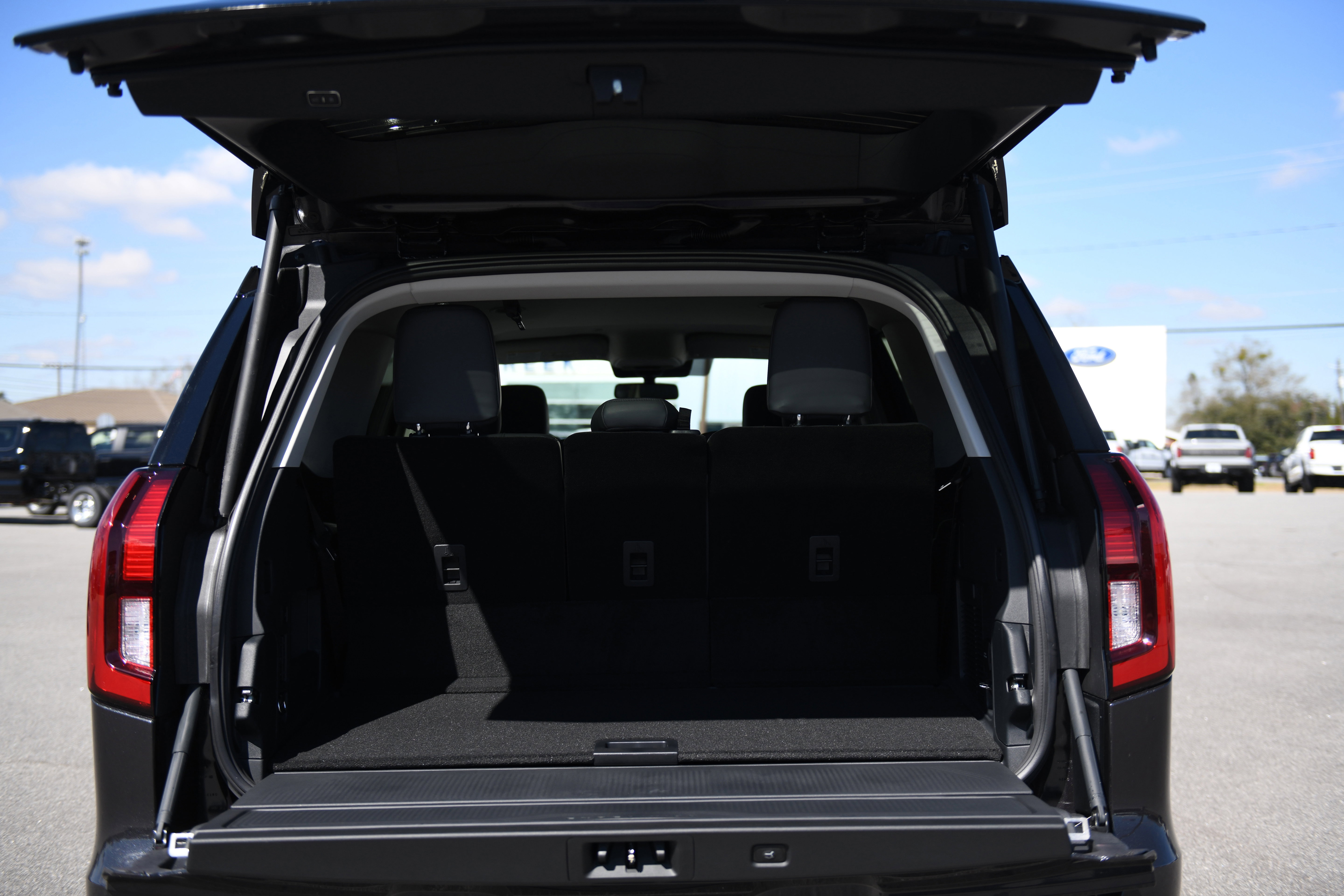 New 2026 Ford Expedition Active image 13