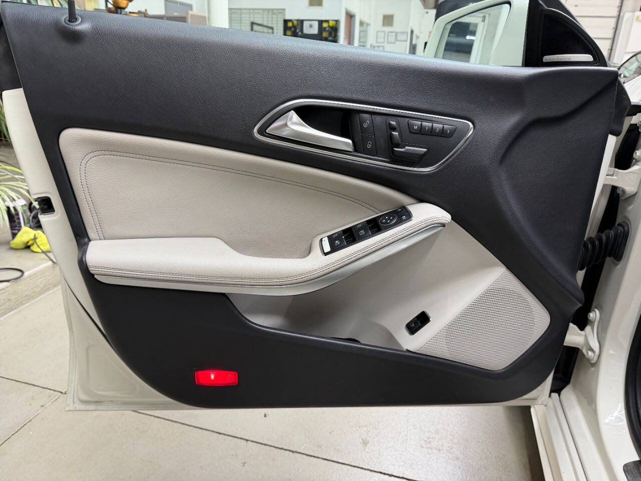 Used 2014 Mercedes-Benz CLA 250 image 10