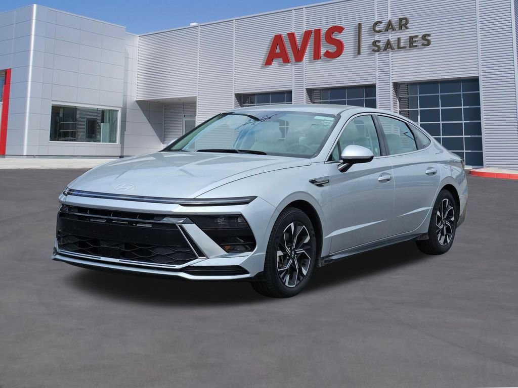 Used 2025 Hyundai Sonata SEL FWD image 1